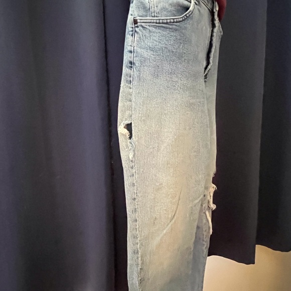 Lee Rider jeans. Weathered and worn. Size 10petite. - Picture 4 of 10
